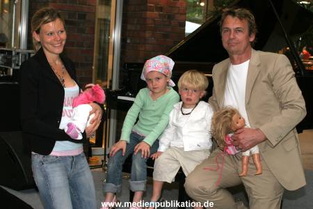 Dress for success 14062005 120