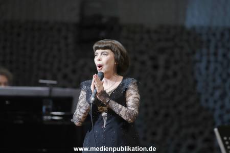 MireilleMathieu 22042018 082