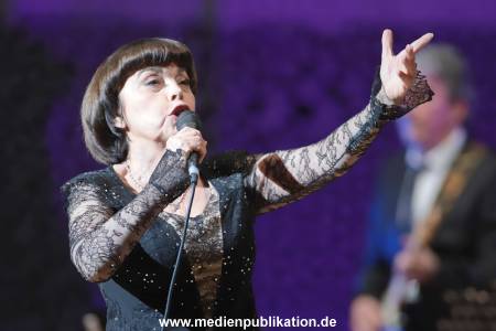 MireilleMathieu 22042018 113