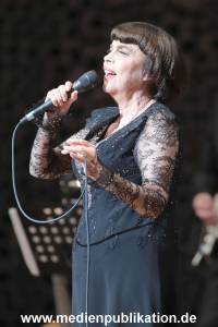 MireilleMathieu 22042018 130