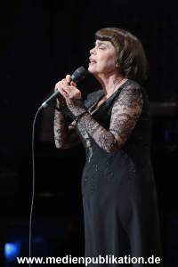 MireilleMathieu 22042018 158