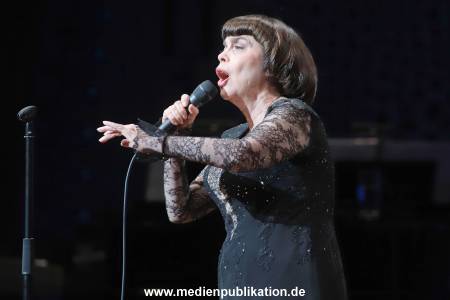 MireilleMathieu 22042018 160