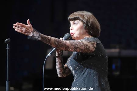 MireilleMathieu 22042018 161