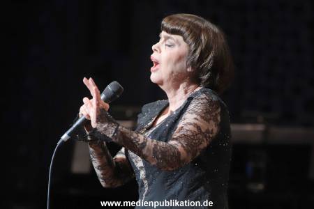 MireilleMathieu 22042018 169