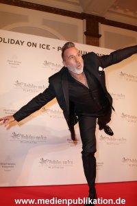 HolidayOnIce Platinum Gloeoeckler 17102013 200
