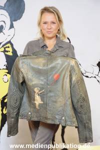 Banksy Charity 24102022 095