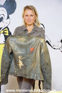 Banksy Charity 24102022 096