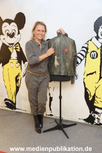 Banksy Charity 24102022 156