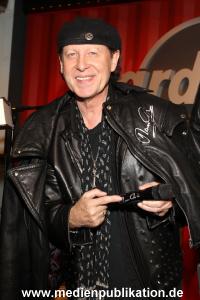 Hardrock Opening 22092011 277
