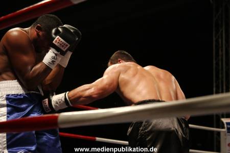 Universum Fight Night 12102012 111