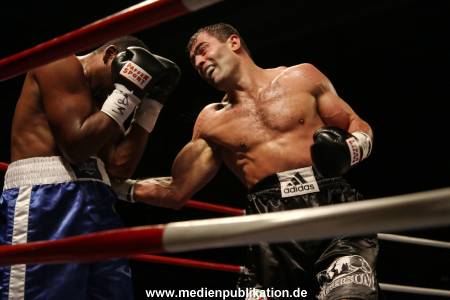 Universum Fight Night 12102012 112