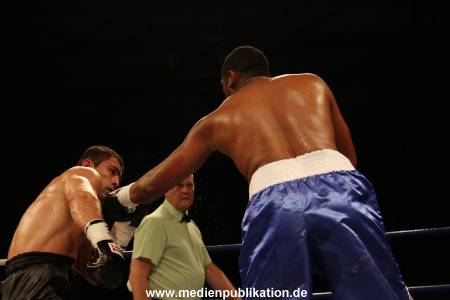 Universum Fight Night 12102012 118