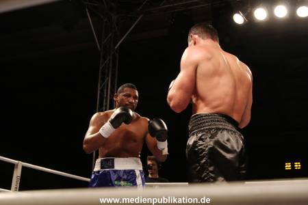 Universum Fight Night 12102012 132