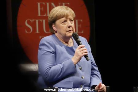 Angela Merkel 05022025 065