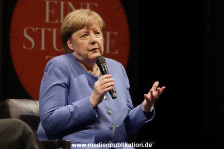 Angela Merkel 05022025 068