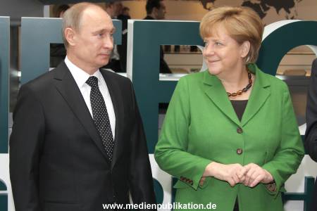 Messerundgang Putin 08042013 113