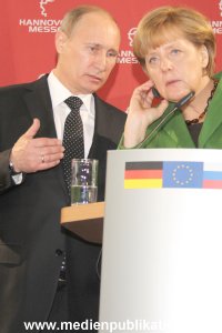 Messerundgang Putin 08042013 231