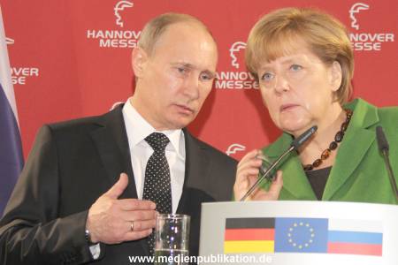 Messerundgang Putin 08042013 232