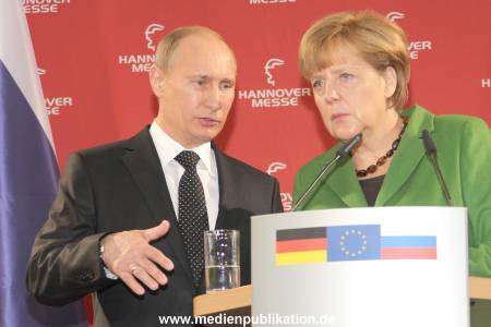 Messerundgang Putin 08042013 235