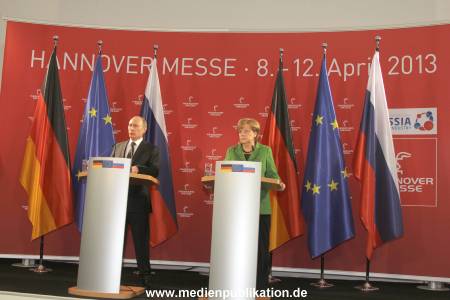 Messerundgang Putin 08042013 272