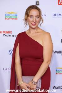 GoldeneBildDerFrau 09112022 201