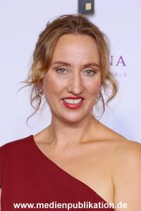 GoldeneBildDerFrau 09112022 203