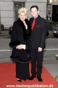 Blauer Ball 04042009 005