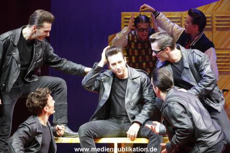 Grease 15042014 021