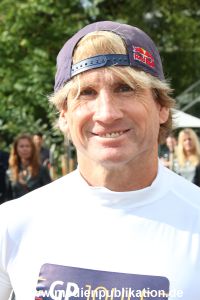 RobbyNaish Senator 25092014 065