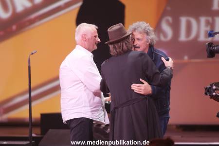 LEA Award 04042016 1094