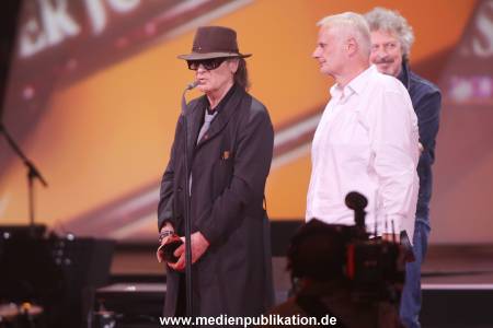 LEA Award 04042016 1099