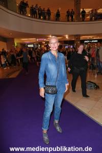 Latenightshopping 07102016 128