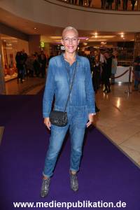 Latenightshopping 07102016 130