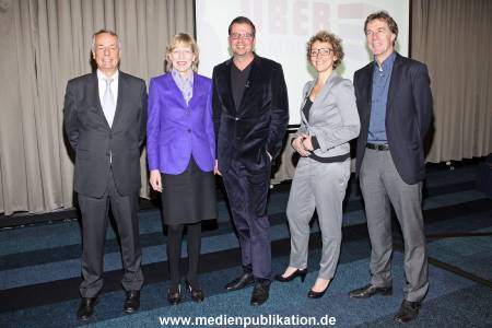 Ueber Hamburg 07122011 043