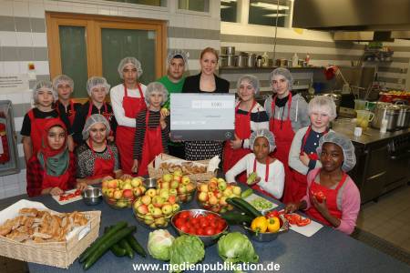 Scheckuebergabe 08102015 065