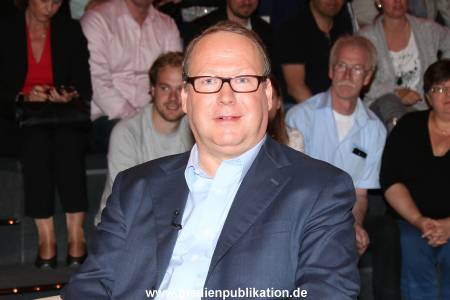 Lanz Sendung2 10062015 009