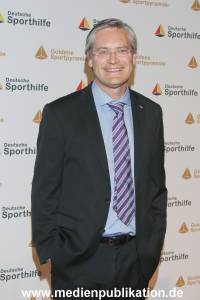 GoldeneSportpyramide 12092015 0096