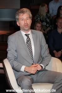 Lanz Sendung2 17042019 039