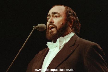 N2763 a Pavarotti Hannover 1997