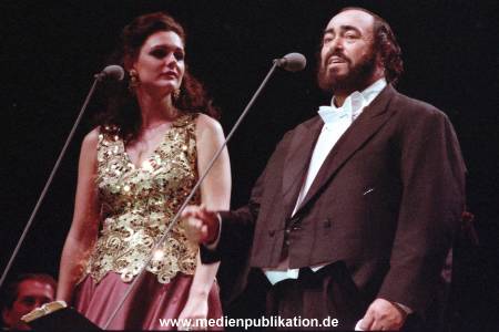 N2777 d Pavarotti Hannover 1997