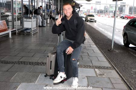 Dschungelcamp Ankunft Filip 10022022 019