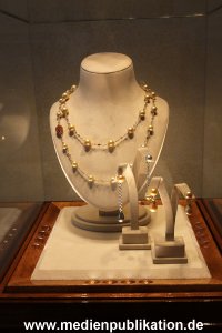 Pearls Chopard 24092012 002