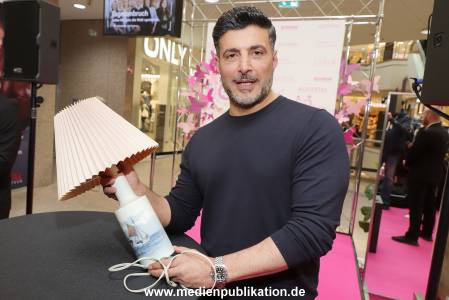 Charity Flohmarkt 19042024 014