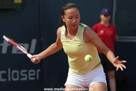 Peng Shuai Quatar Open Berlin 2005 001