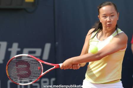 Peng Shuai Quatar Open Berlin 2005 004