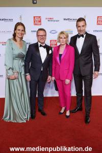 GoldeneBildDerFrau 09112022 542