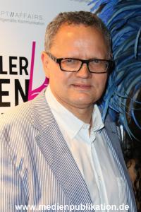 Kuenstler helfen 13062013 028