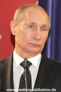 Messerundgang Putin 08042013 159