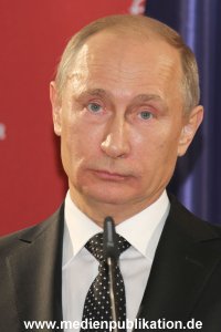 Messerundgang Putin 08042013 176