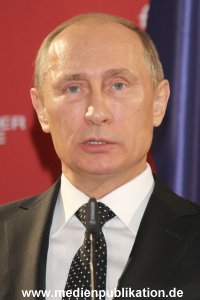 Messerundgang Putin 08042013 187